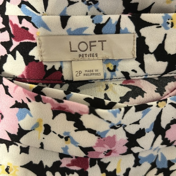 LOFT floral midi wrap skirt. - Picture 5 of 8